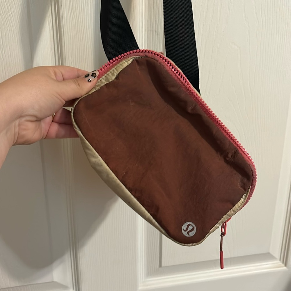 Lululemon belt bag
